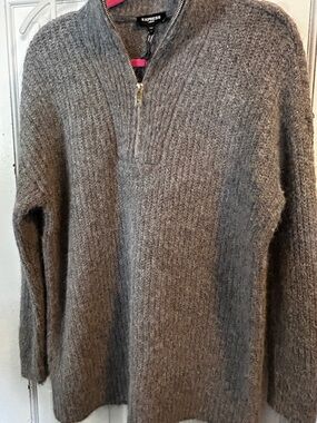 Express Men's Charcoal Gray Half-Zip Sweater NWT